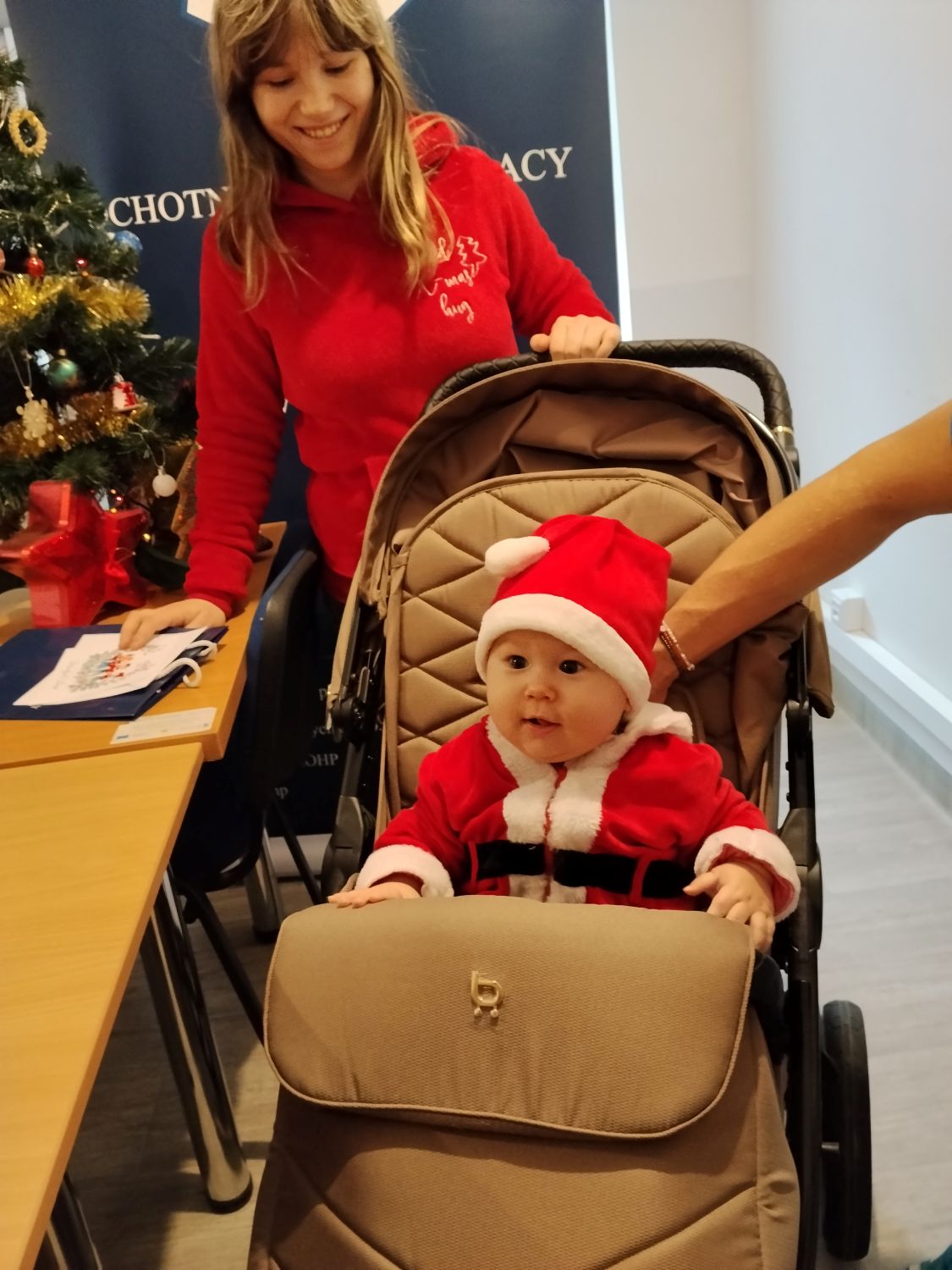 Maksymilian w nowym wózku