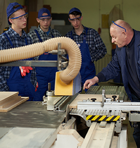 Od nauki do zawodu: ile naprawdę dają kursy zawodowe?