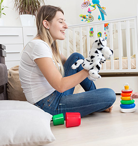 Młoda mama – jak pogodzić naukę z macierzyństwem?